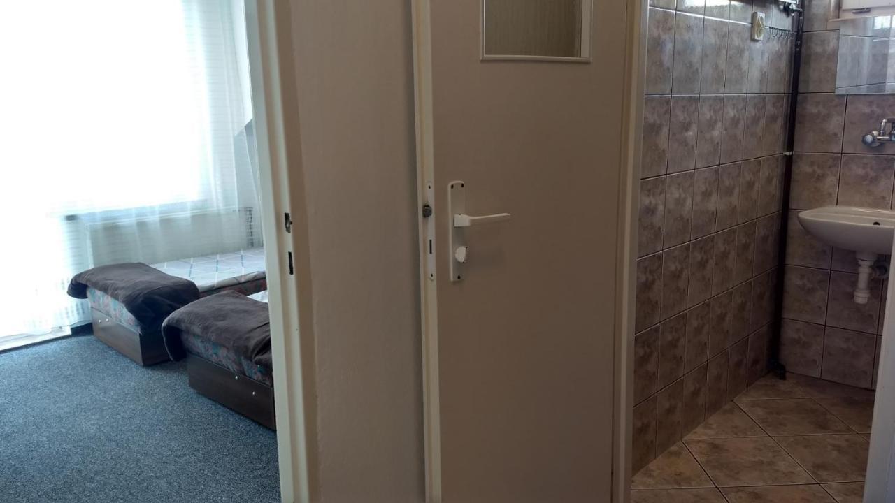 Klif Pokoje Goscinne W Centrum Blisko Morza Устроне Морске Екстериор снимка